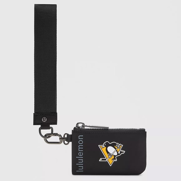 NWT PITTSBURGH PENGUINS DUAL POUCH WRISTLET Black/Solar Grey BLK/SOGY Lululemon - Picture 3 of 15